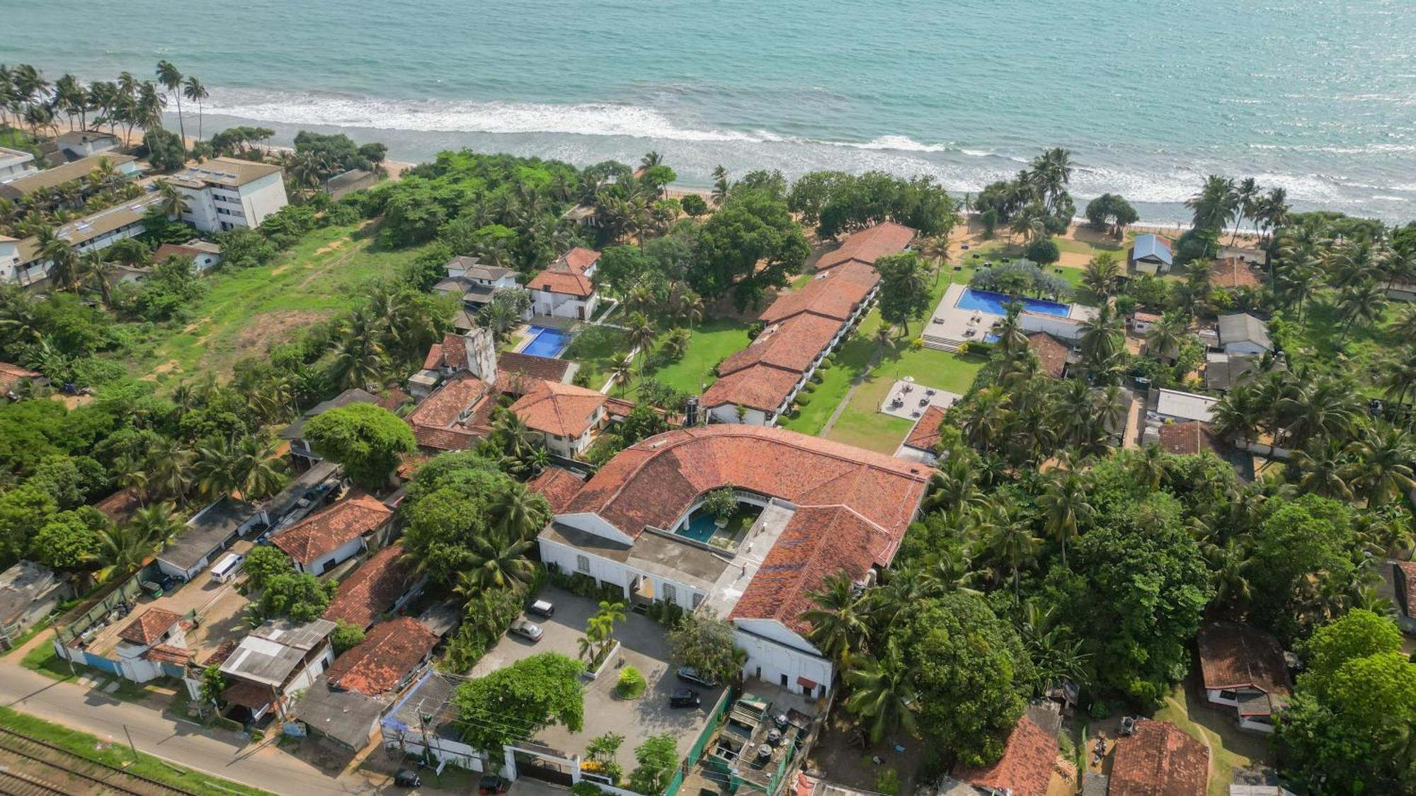 Hibiscus Beach Hotel & Villas Kalutara Exterior foto