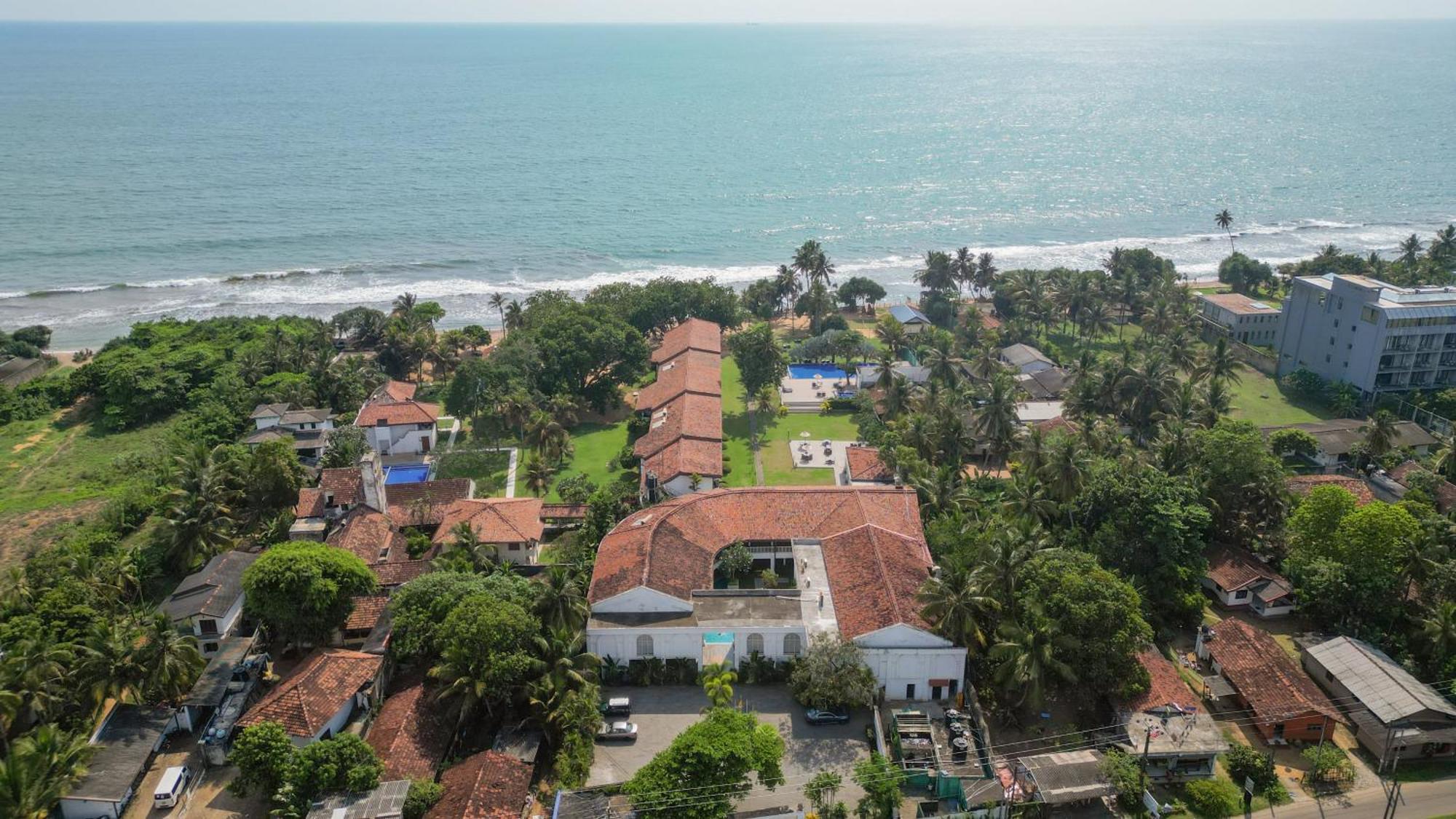 Hibiscus Beach Hotel & Villas Kalutara Exterior foto